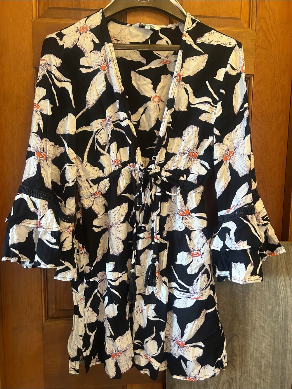 Floral Tie-Front V-Neck Women’s Top in Black and White